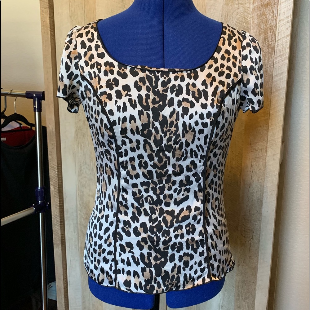 Sexy fitted leopard print silk shirt.